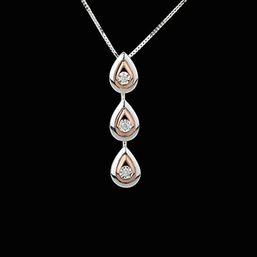 pink_gold_diamond_necklace